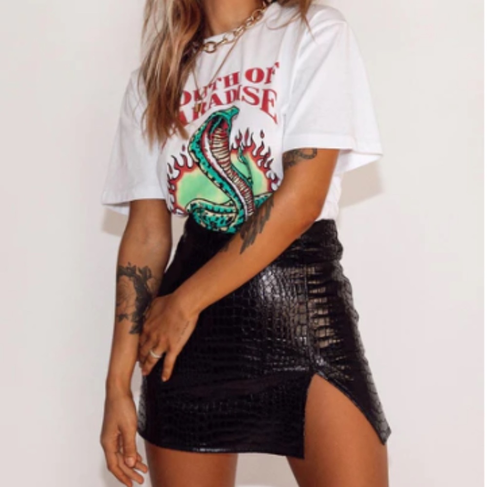 *NWT* Princess Polly Black Croc Mini Skirt w/ Slit - L